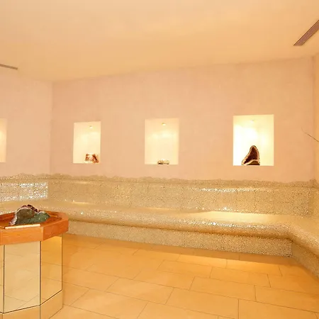 Valamar Отель 4*